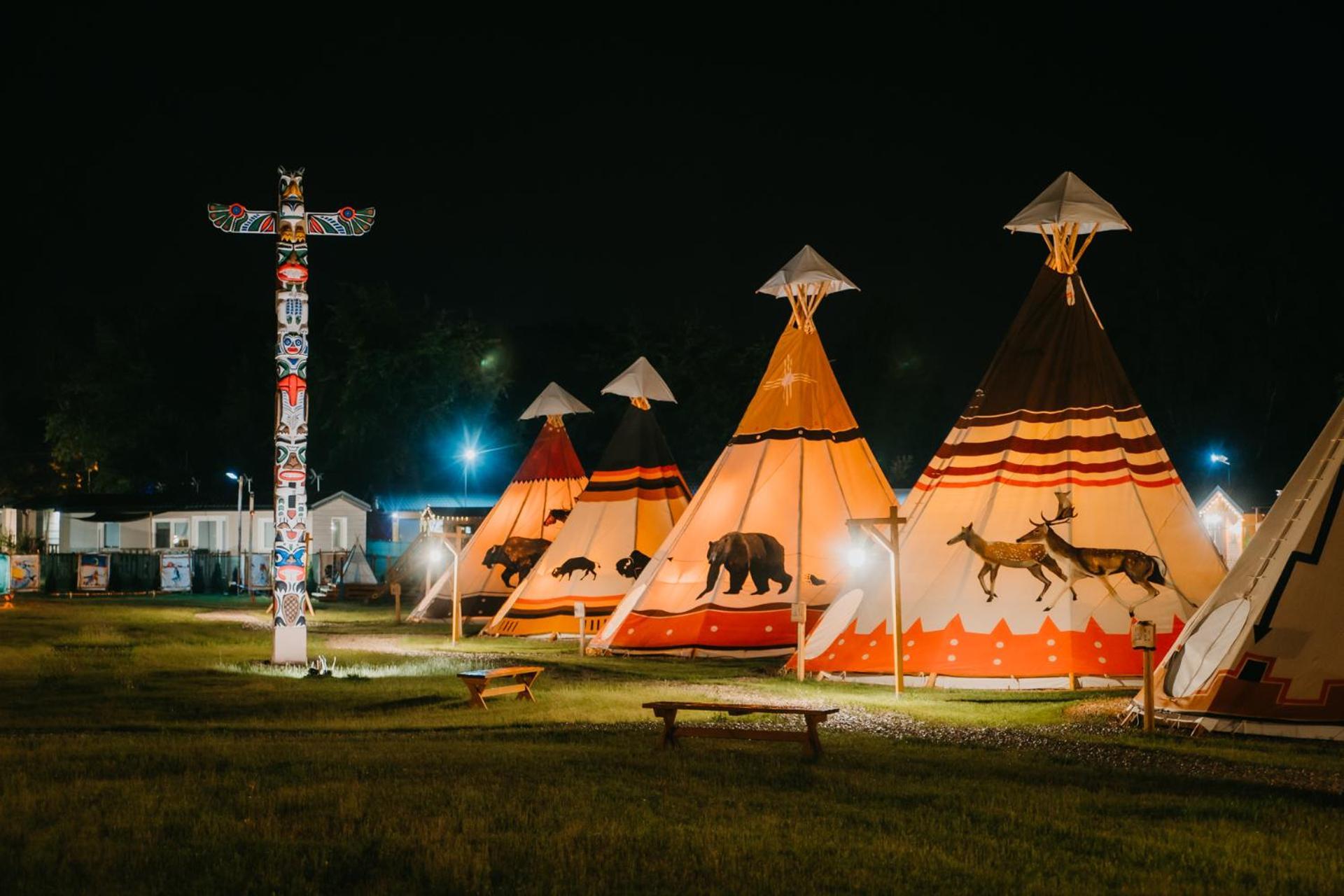 Отель Indiana Camp - 150 M Od Suntago Park Grabce-Towarzystwo Экстерьер фото