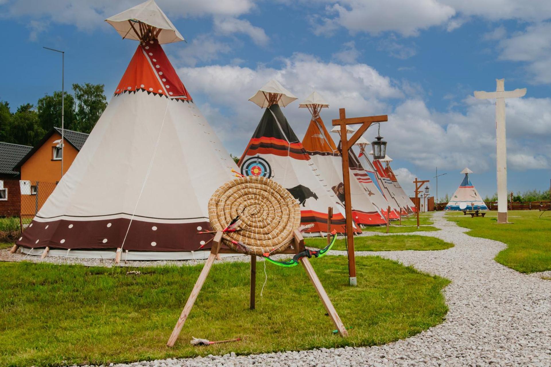 Отель Indiana Camp - 150 M Od Suntago Park Grabce-Towarzystwo Экстерьер фото