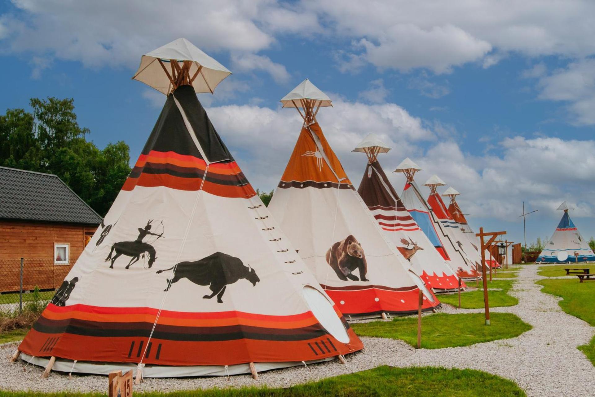 Отель Indiana Camp - 150 M Od Suntago Park Grabce-Towarzystwo Экстерьер фото