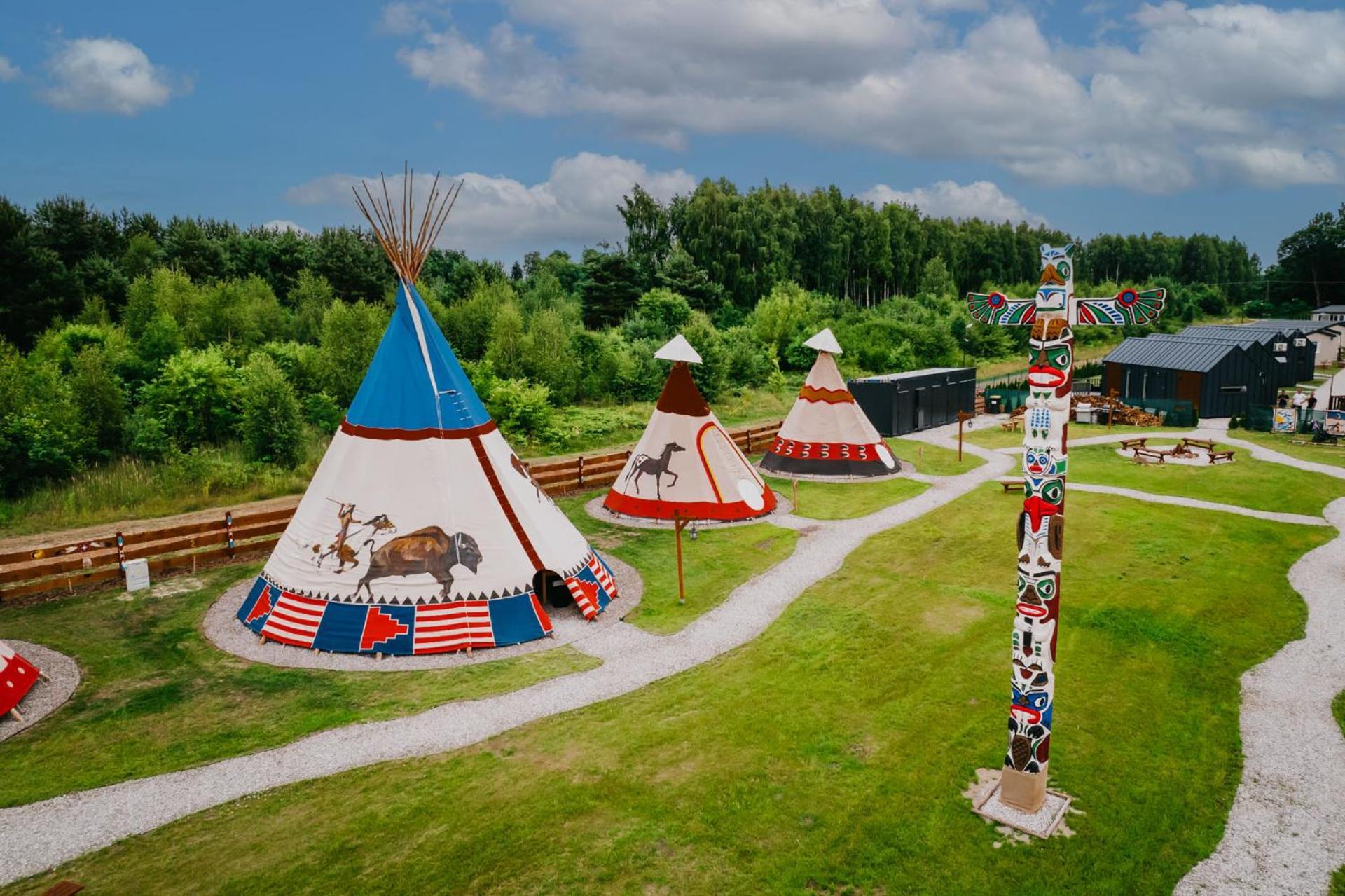 Отель Indiana Camp - 150 M Od Suntago Park Grabce-Towarzystwo Экстерьер фото