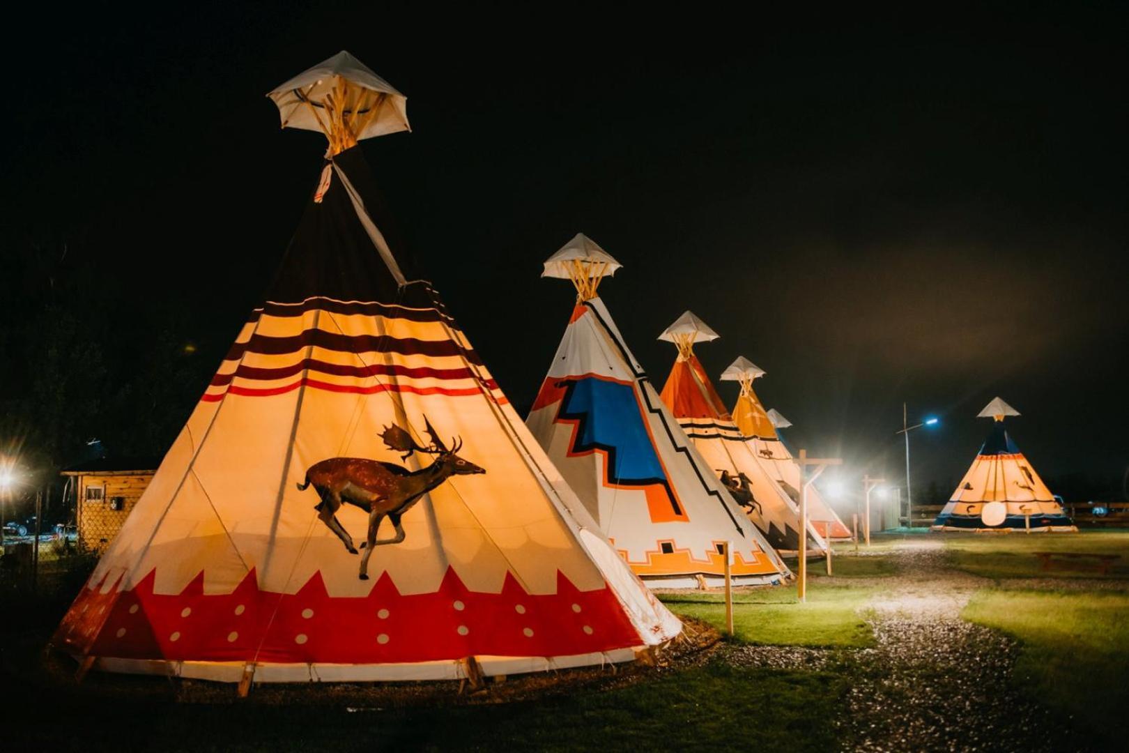 Отель Indiana Camp - 150 M Od Suntago Park Grabce-Towarzystwo Экстерьер фото