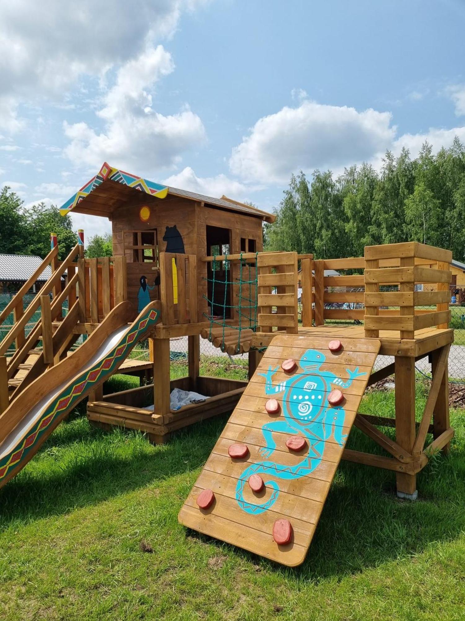 Отель Indiana Camp - 150 M Od Suntago Park Grabce-Towarzystwo Экстерьер фото