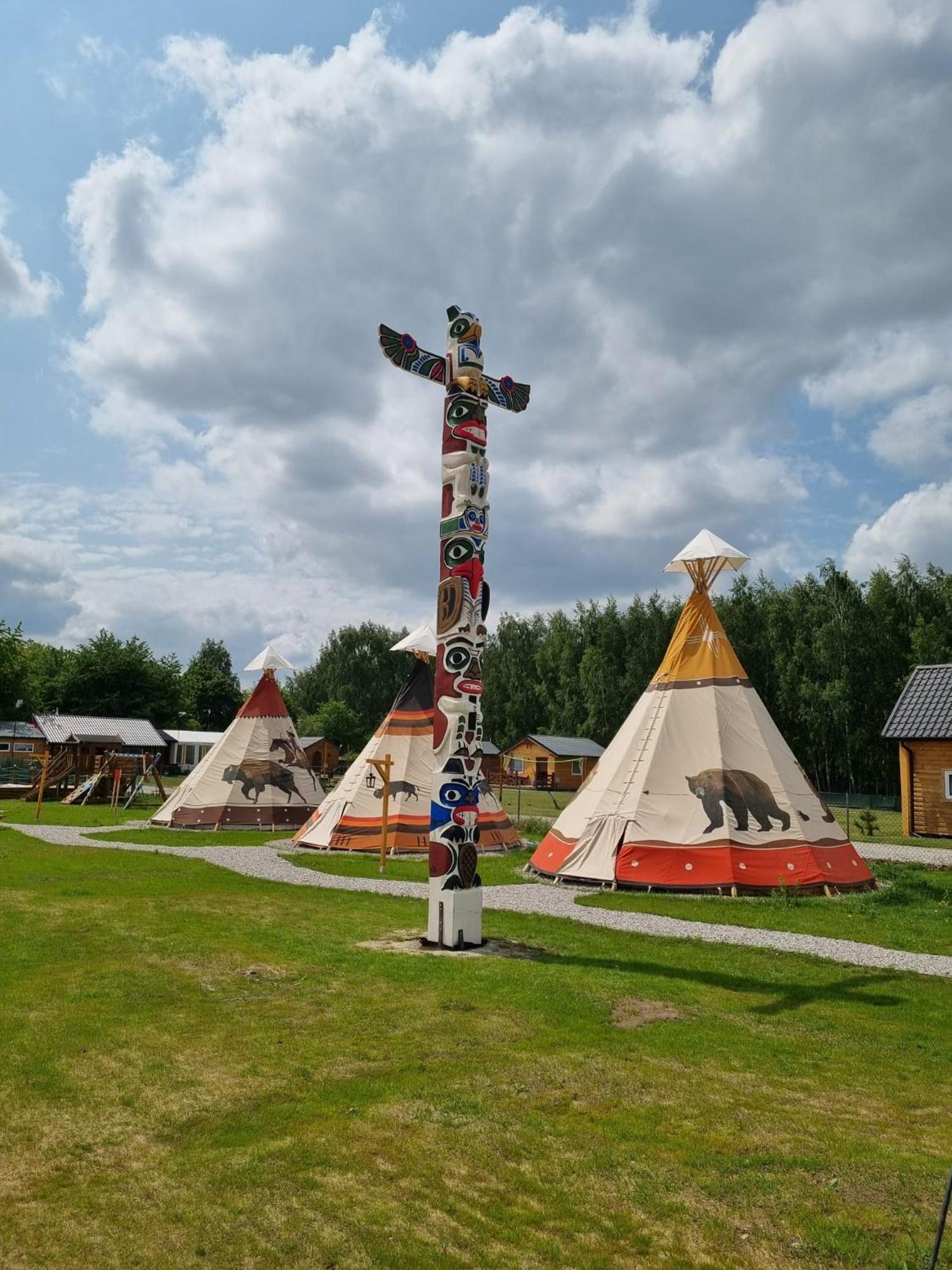Отель Indiana Camp - 150 M Od Suntago Park Grabce-Towarzystwo Экстерьер фото